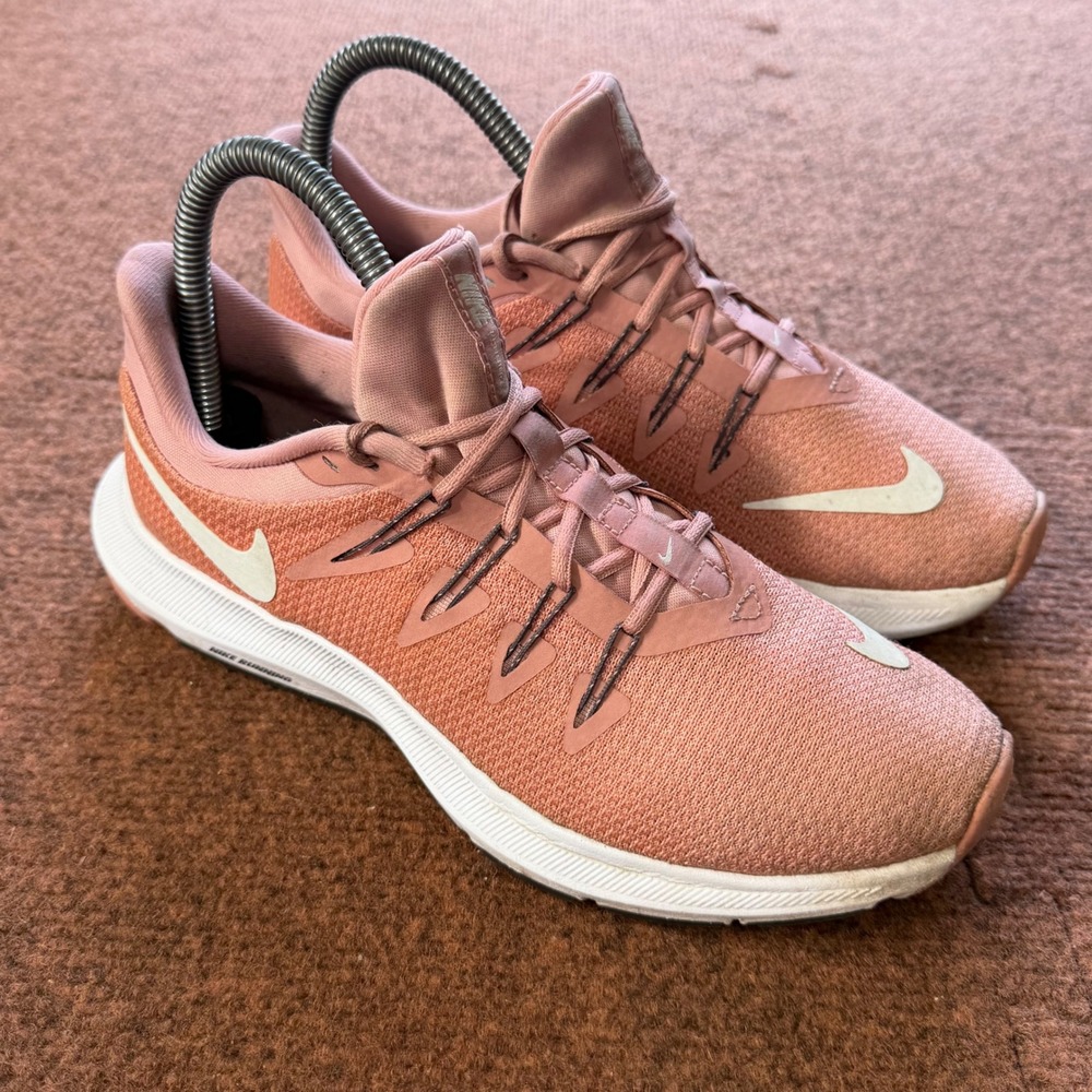A+‎ Nike Quest Rose Pink White Running gym fit Shoes AA7412-600 Womens Size 6